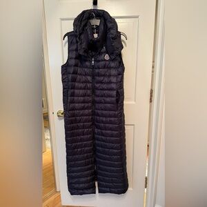Moncler Black Puffer Vest size 3 dark blue used good condition